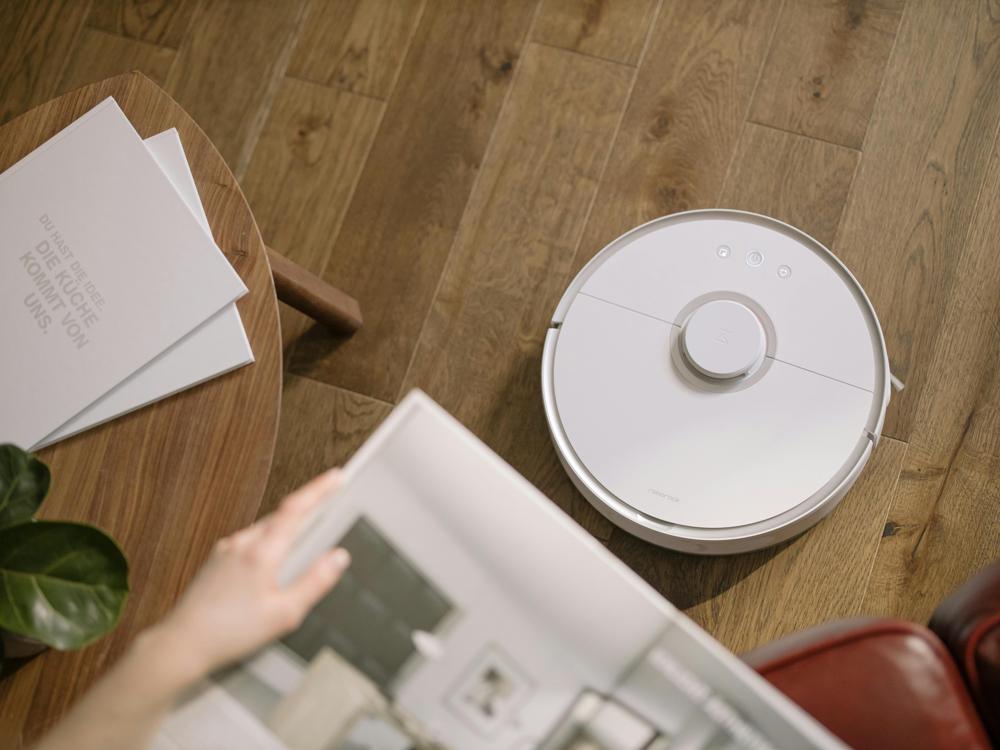 Roomba czy Xiaomi – który robot sprzątający wybrać dla najlepszego komfortu?