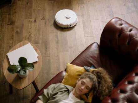Roomba czy Roborock: jak wybrać najlepszego robota sprzątającego dla siebie?