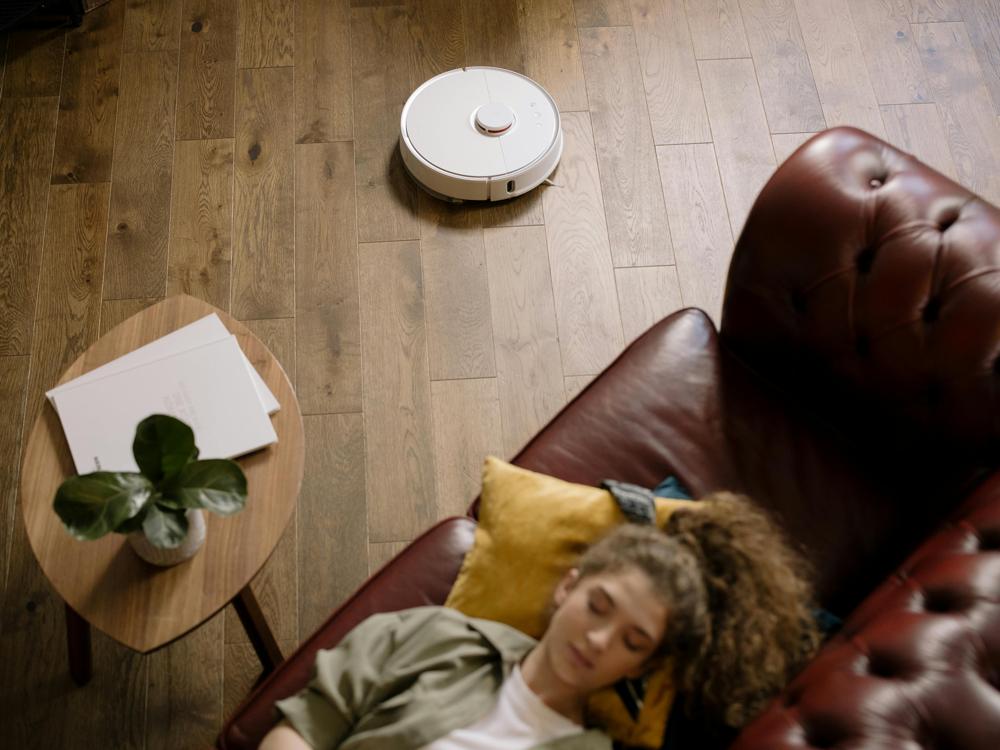 Roomba czy Roborock: jak wybrać najlepszego robota sprzątającego dla siebie?
